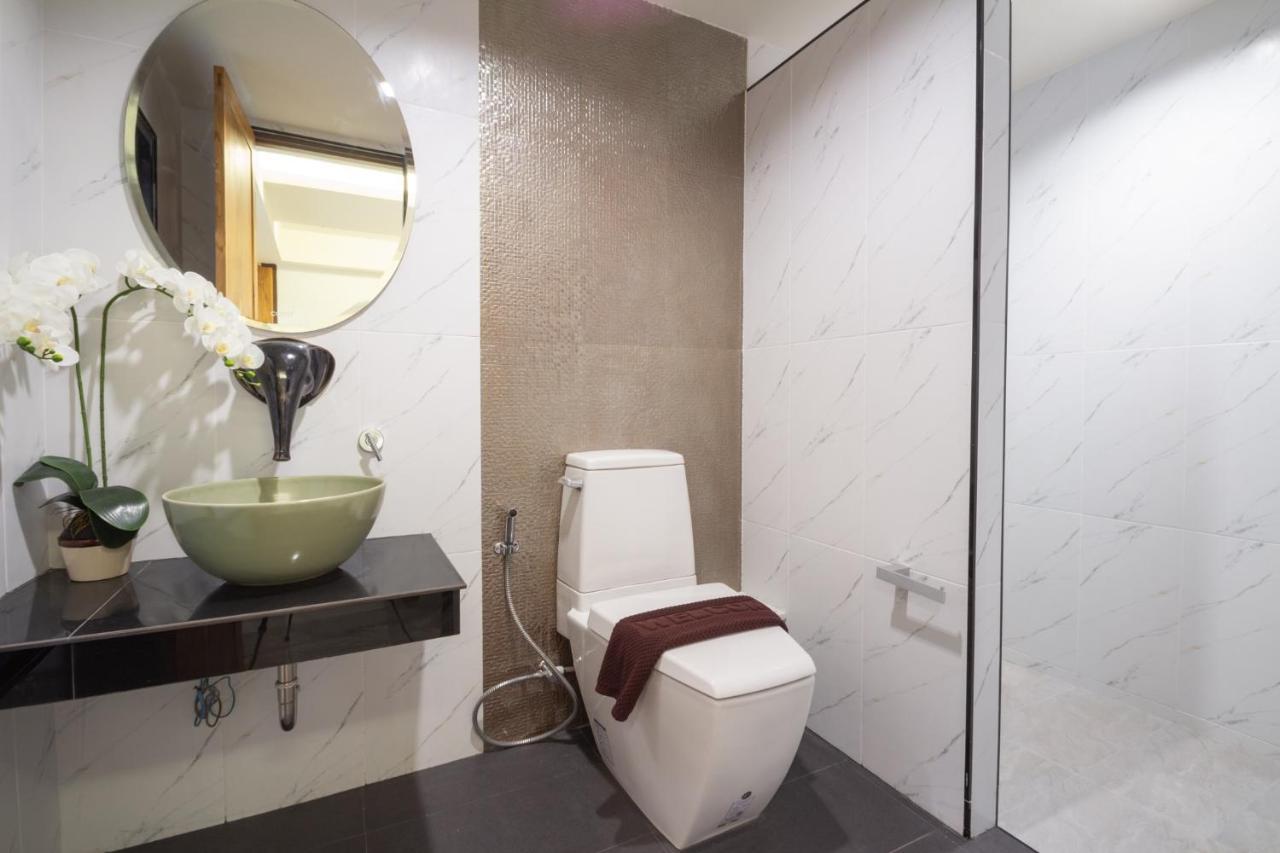 Anumat Premium Budget Hotel Chiang Mai Bagian luar foto