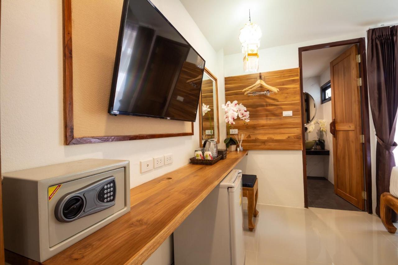 Anumat Premium Budget Hotel Chiang Mai Bagian luar foto