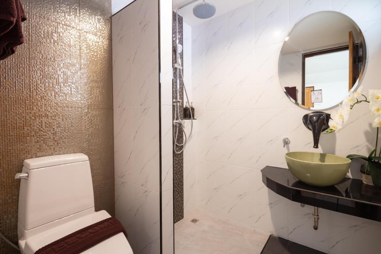 Anumat Premium Budget Hotel Chiang Mai Bagian luar foto