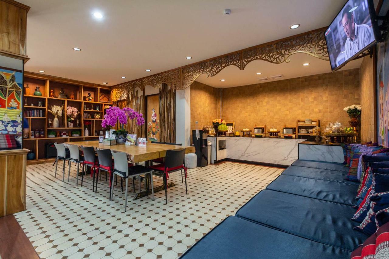 Anumat Premium Budget Hotel Chiang Mai Bagian luar foto